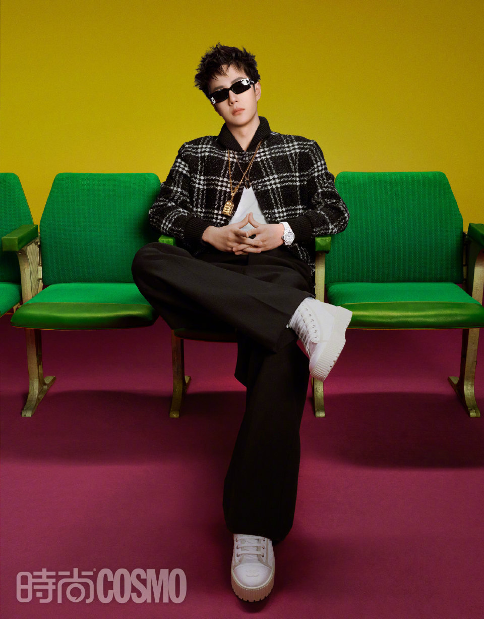 00744723ly1hh908cydnnj30qo0y2jwb.jpg 王一博 一切答案都藏在时间里/芒果娱乐杂志