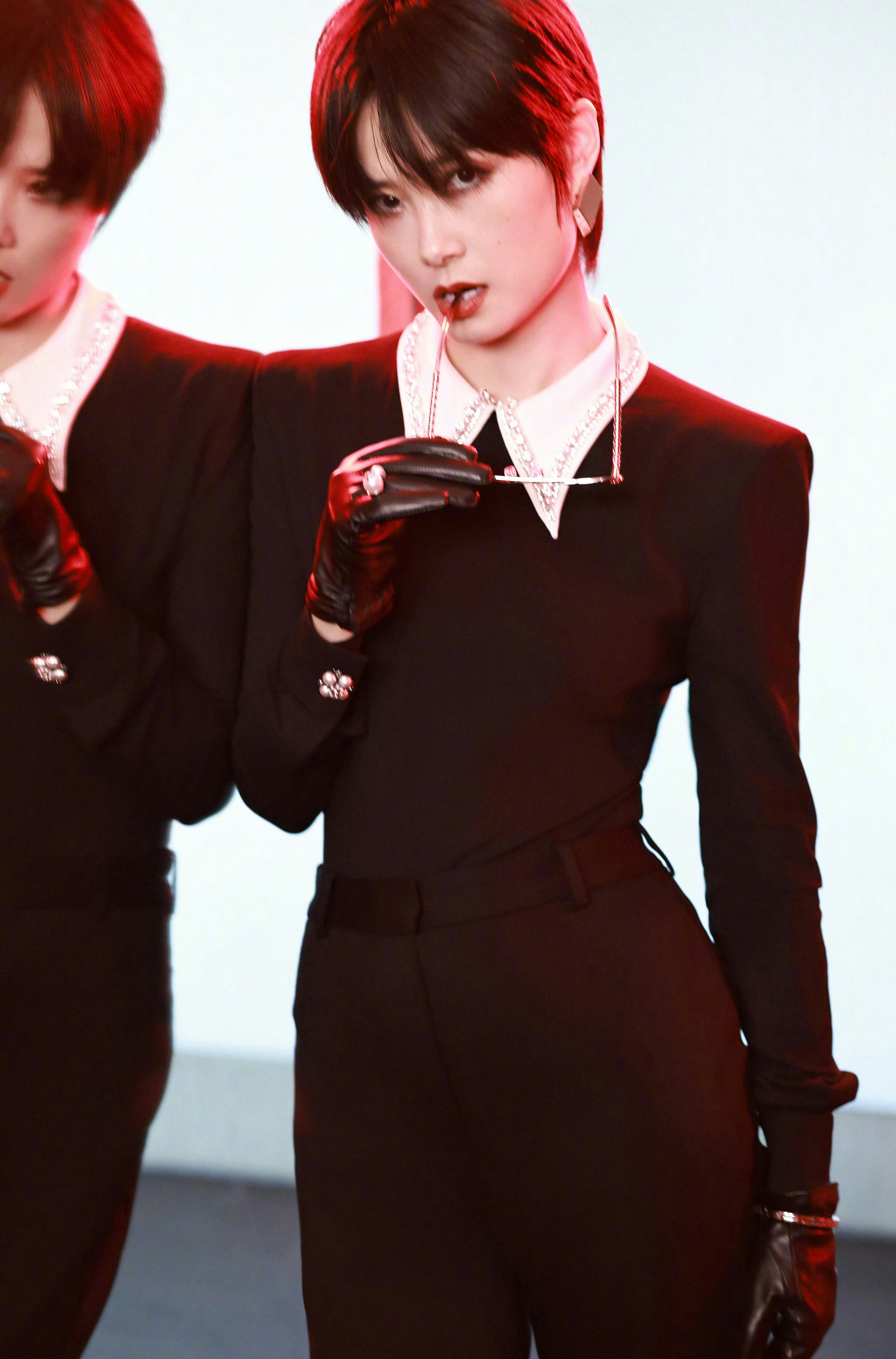 001OXMtPgy1hpkn1uk1ebj62x64fc1kz02.jpg 李宇春惊艳亮相时尚芭莎年度派对/芒果娱乐